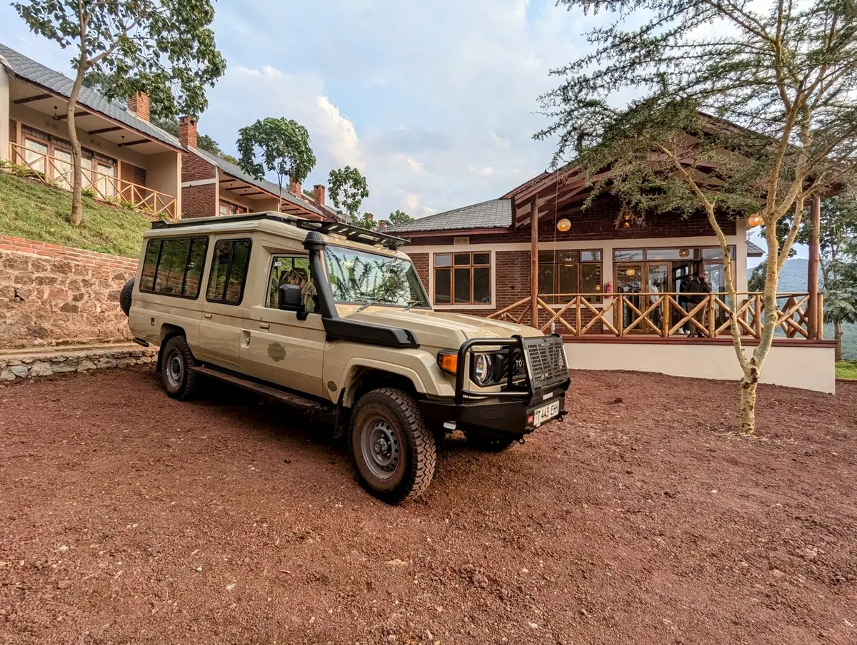 Safari vehicle outside Mvuli Mountain Lodge